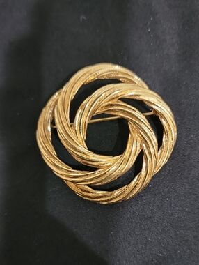 Monet Gold-Tone Twisted Rope Circle Brooch